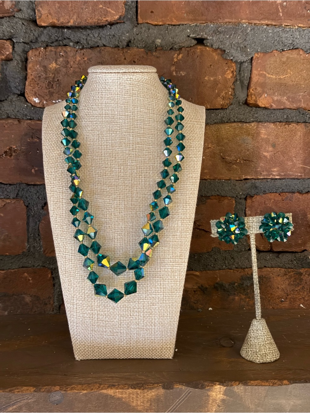 Vintage Emerald Green Crystal Double-Strand Necklace 17.5”w/ Matching Earrings